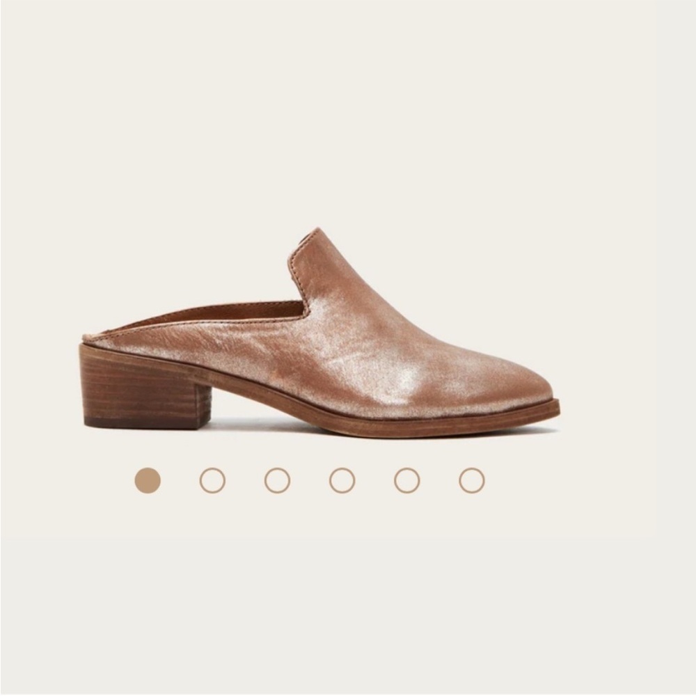 Frye • ray artisan metallic leather mules sz 7